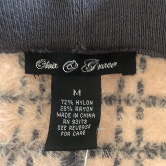 OLIVIA & GRACE Woman’s NWT Flip Skirt Size Medium - Picture 4 of 4